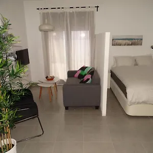 - Jinetes, 23 Apart-hotel